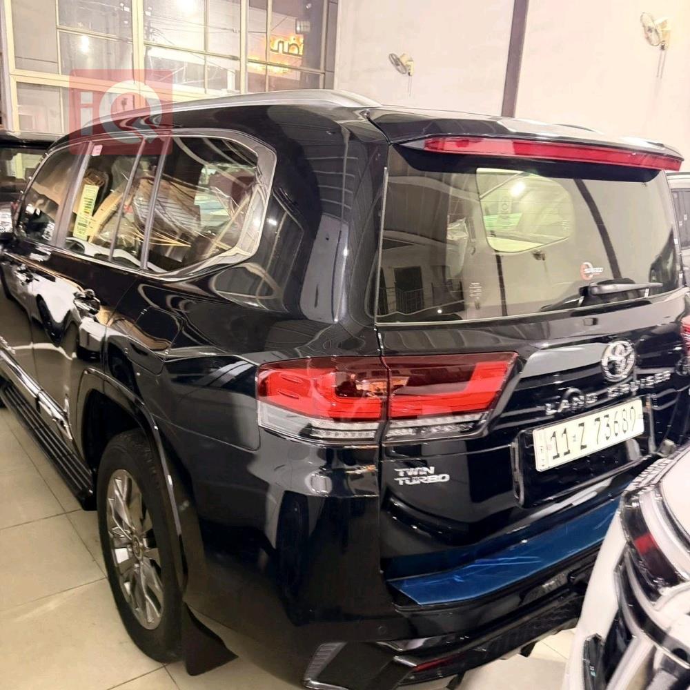 تويوتا لاندكروزر